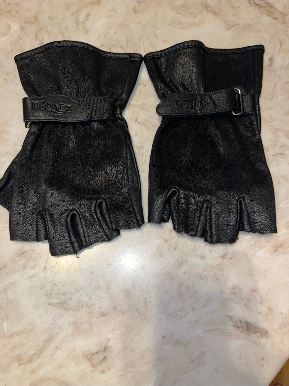 Men’s Decade Black Leather Fingerless Gloves